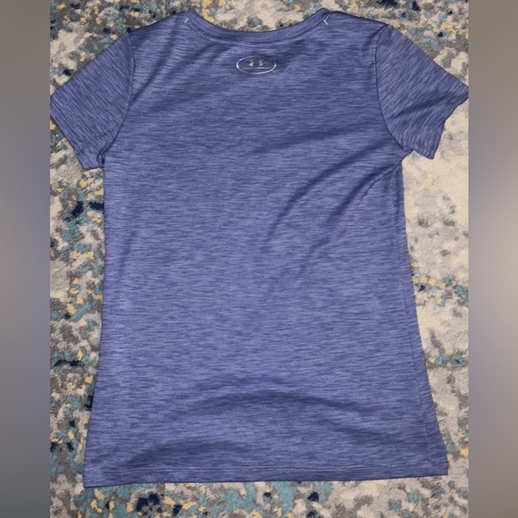 Size XS Under Armour T Shirt Women’s - Picture 2 of 2